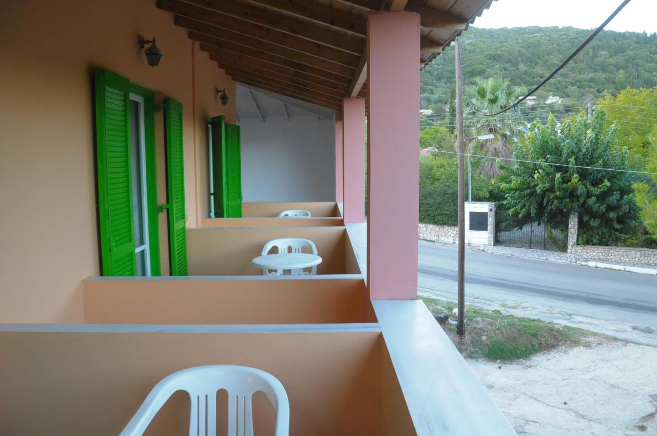 Asprogerakata Chalikias Rooms מראה חיצוני תמונה